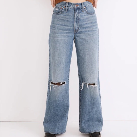 Madewell Denim - Madewell Y2K Distressed Wide Leg Jeans Size 33 Light Wash